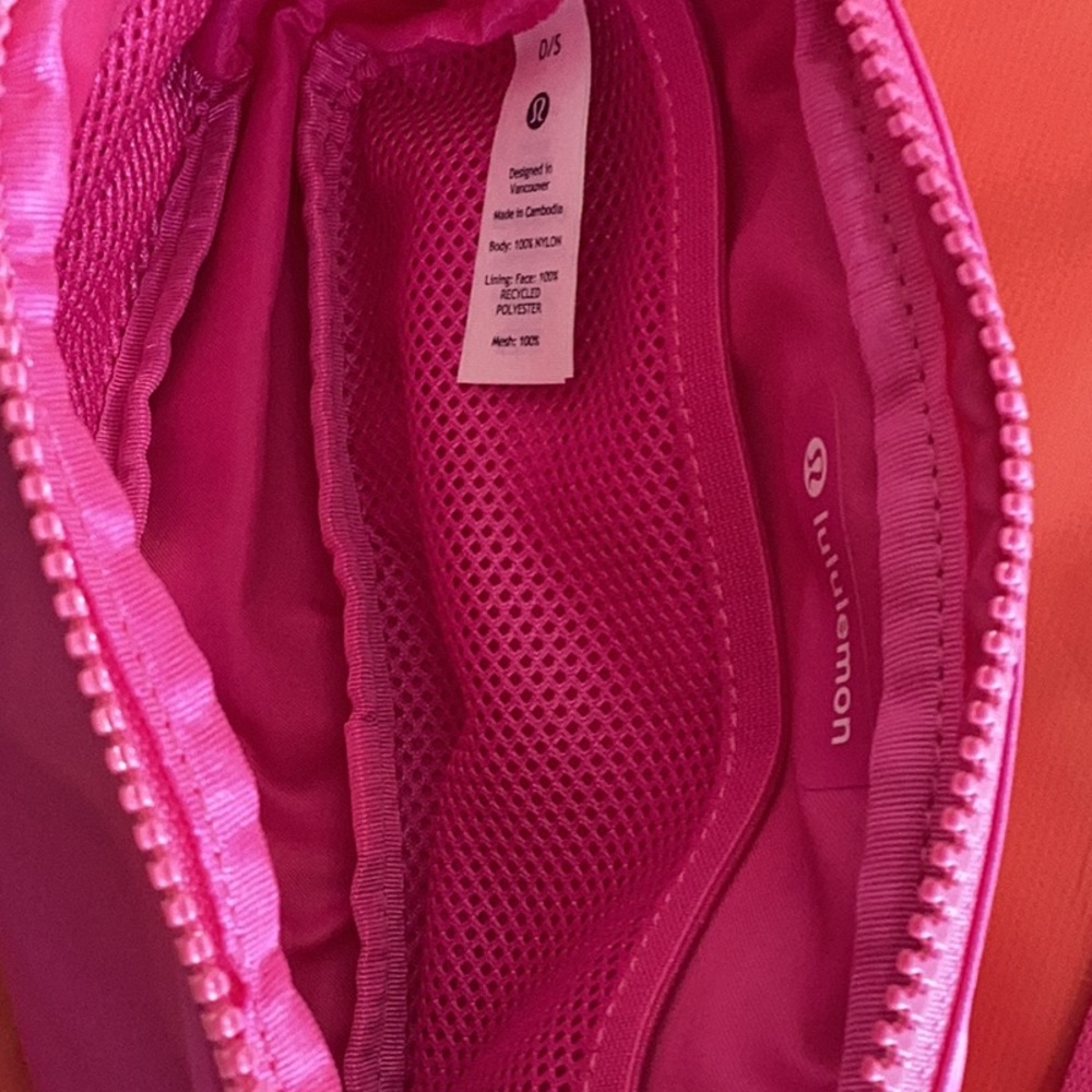 Lululemon everywhere belt bag - Picture 5 of 8